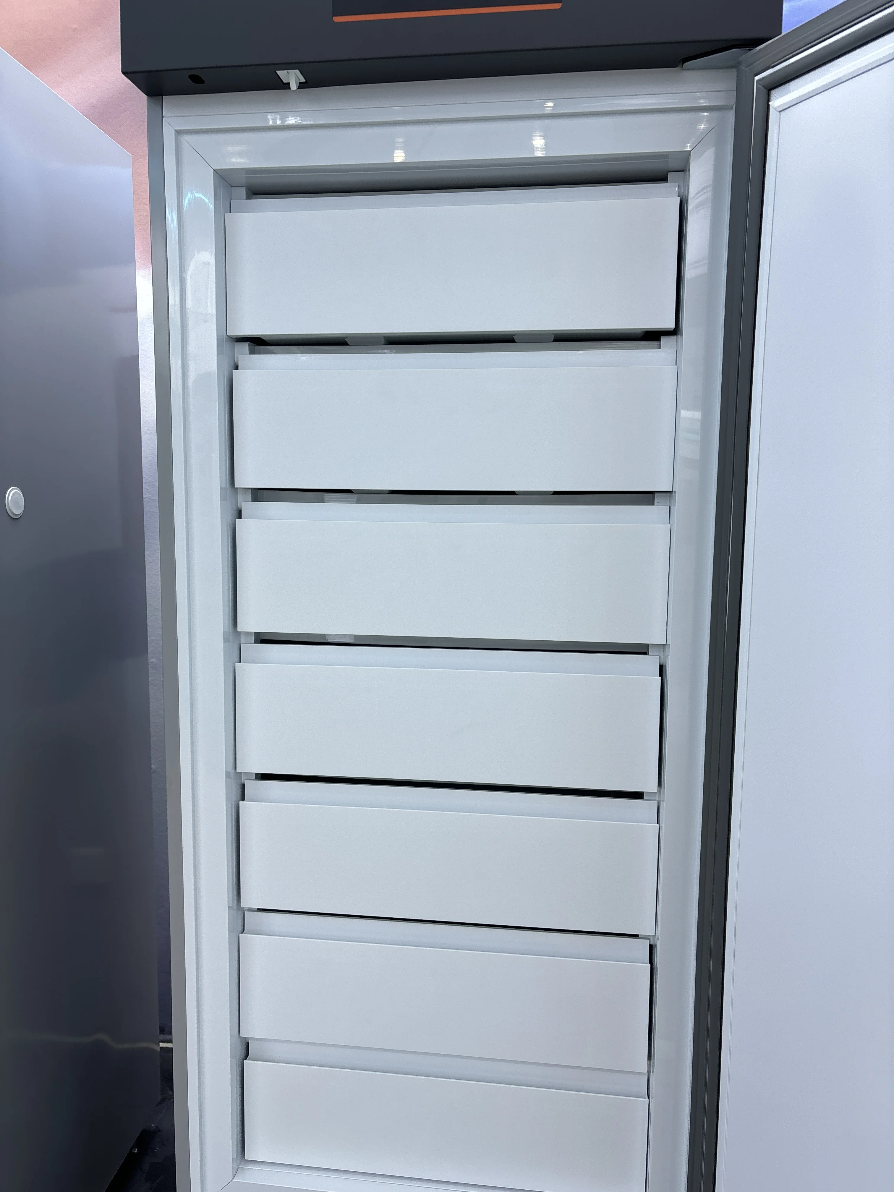 10 -40C Low Temperature Vertical Medical Laboratory Deep Freezer