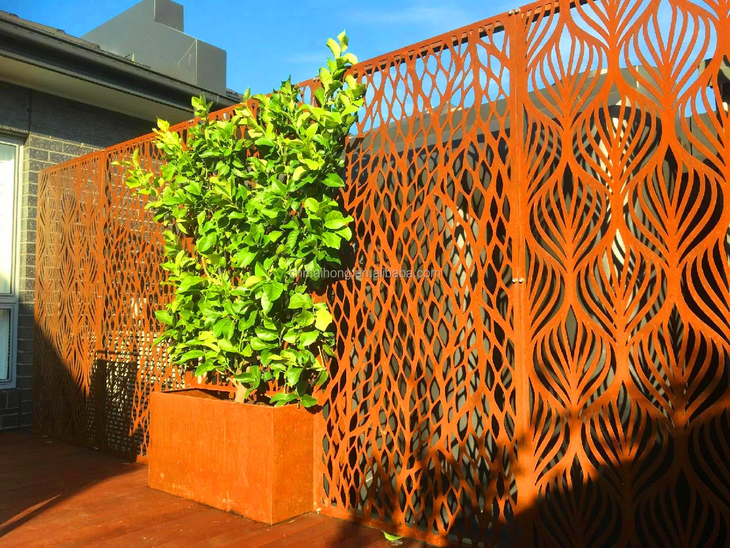 Decorative Rusted Metal Panels - Durable & Stylish Fencing