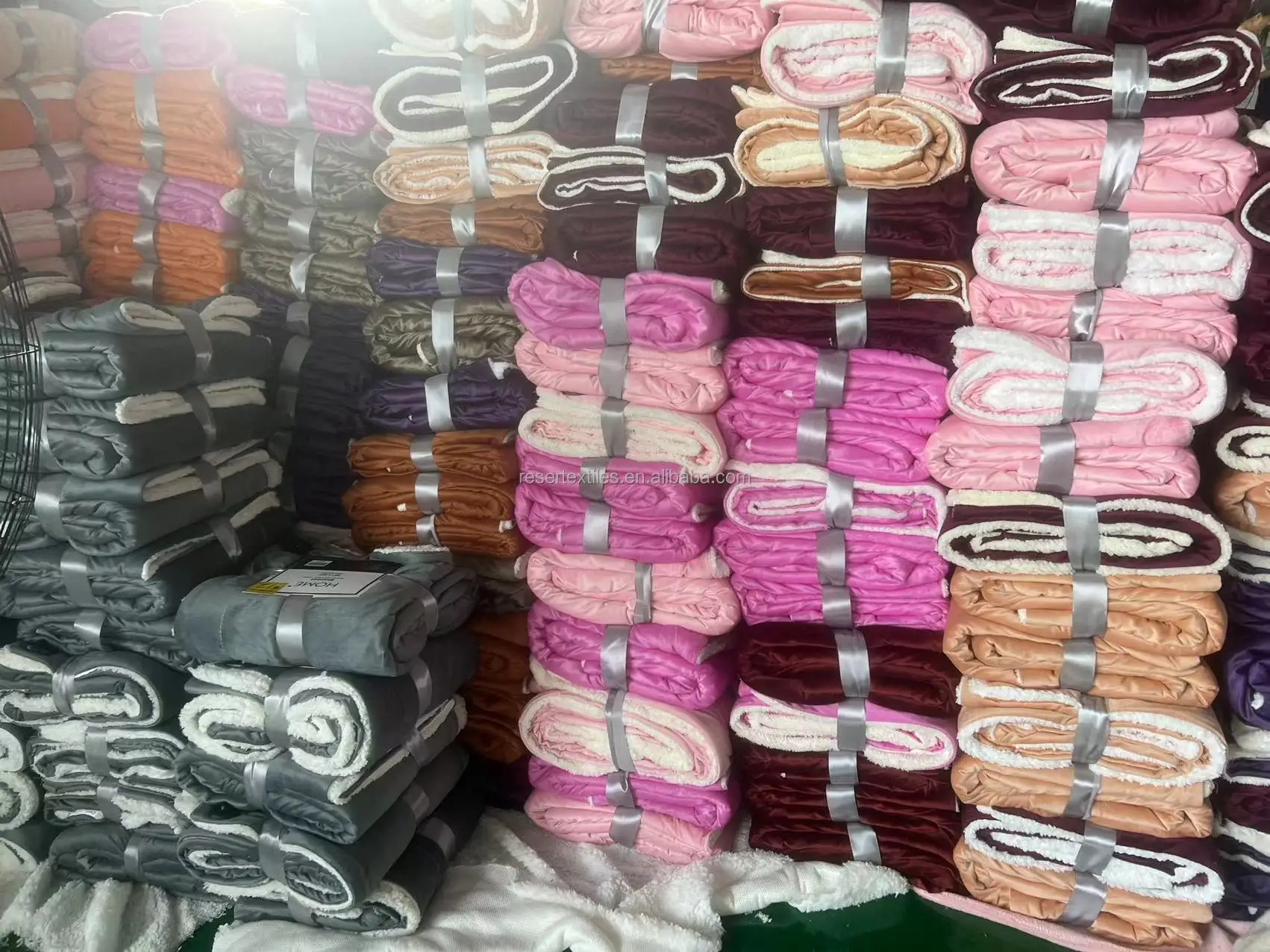 Luxurious Plush Faux Fur Double Layered Cozy Microfiber Bed Blanket Solid Colors 80% Promotion Sale Freshly Overproduced