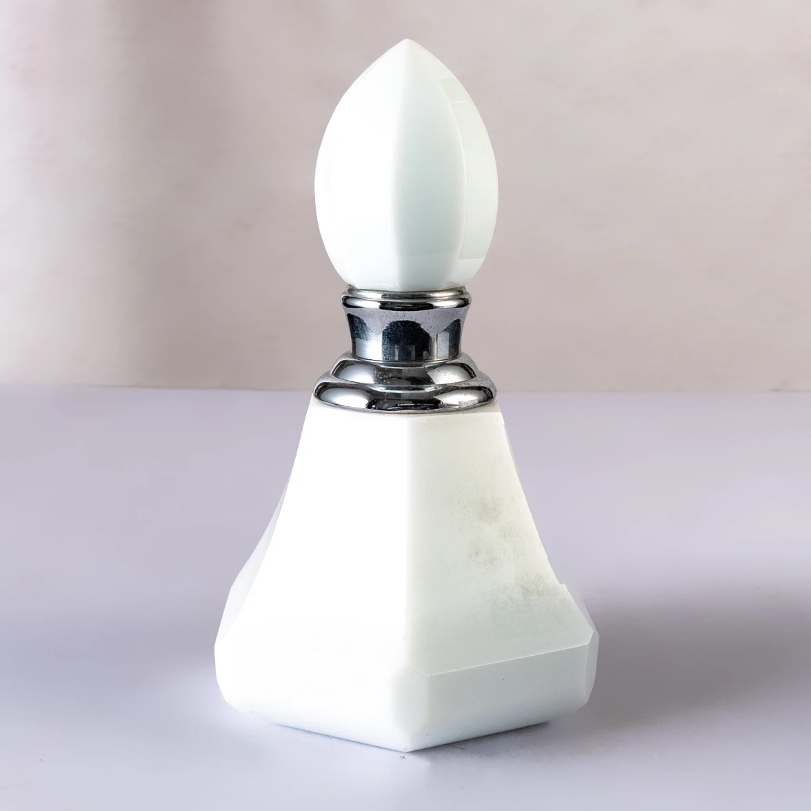 Small Luxury Natural Marble Crystal Perfume Bottle Exquisite Wholesale Refillable Essential Oil Crafts