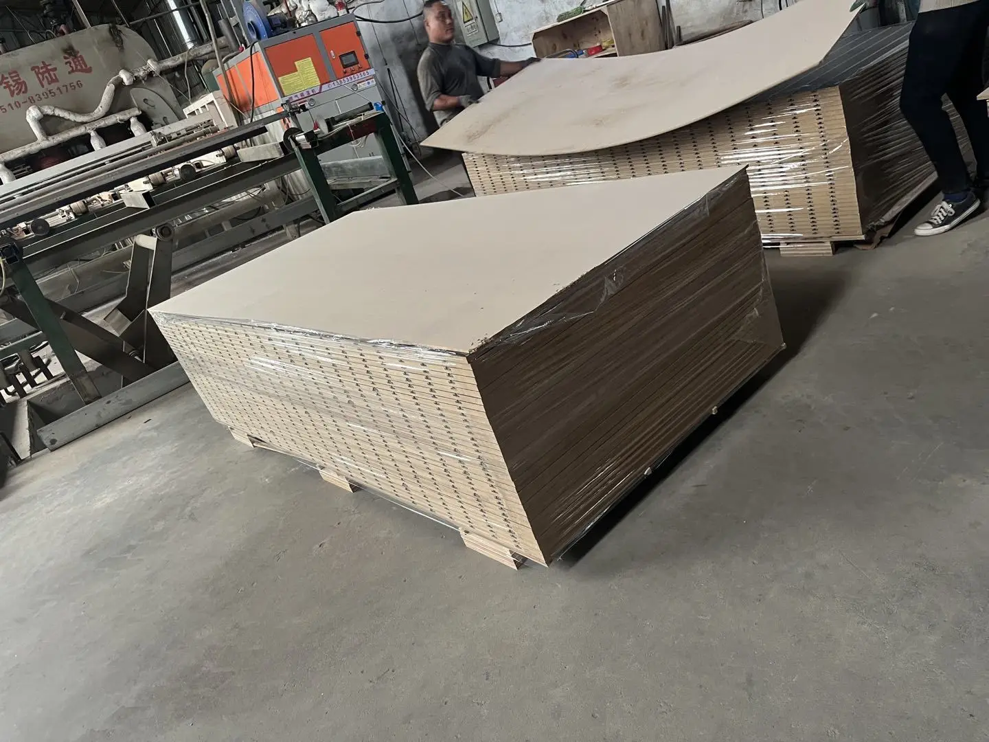 High Quality Wooden Slat Bed Frame Metal Bed Frame Bed Base Bedroom