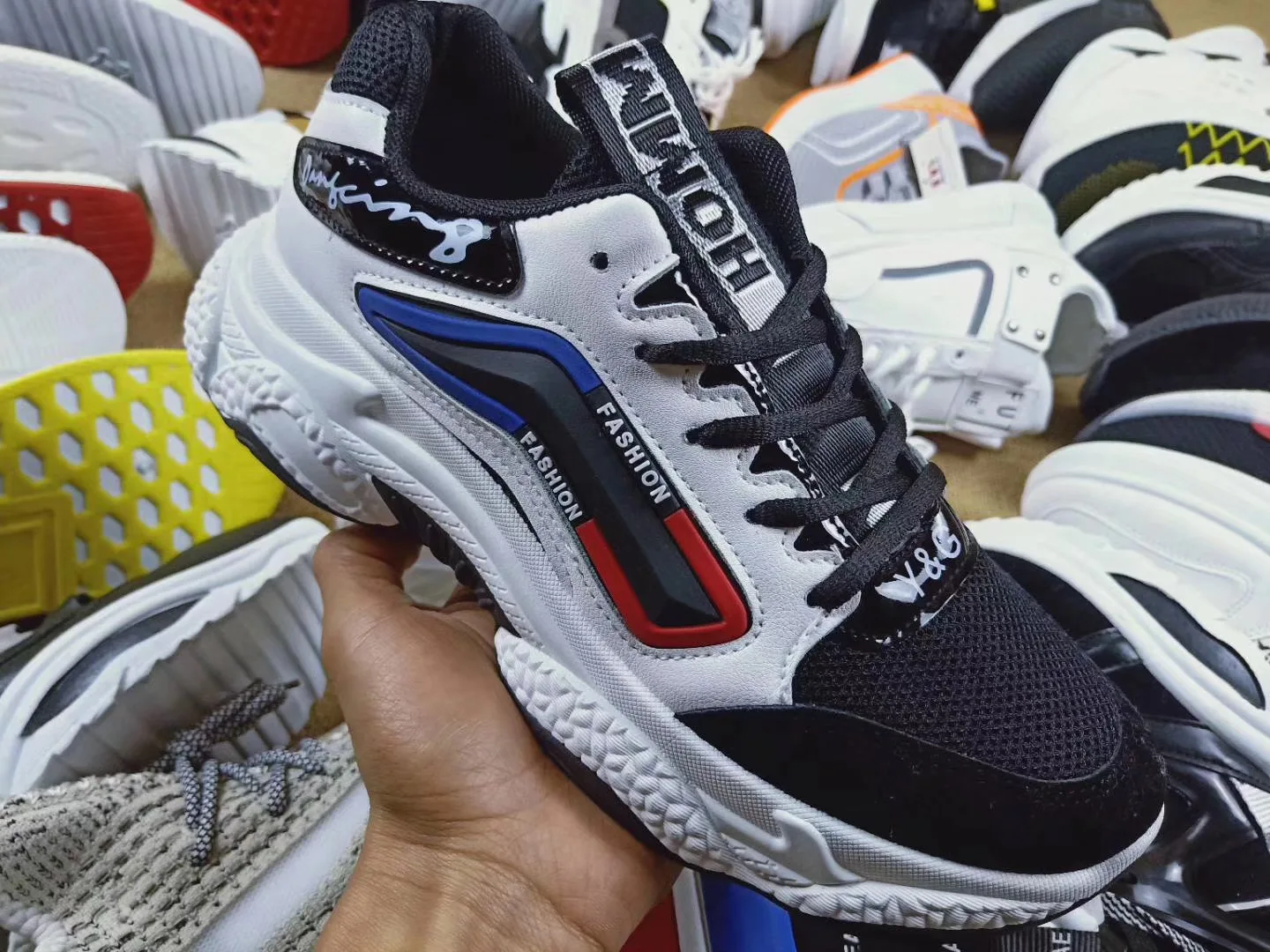 GZY лучшее качество Повседневная мужская новая стильная Смешанная дешевая популярная спортивная обувь на