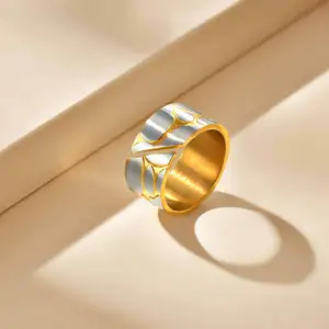 Light Luxury Minimalist Patterned Jewelry Rings Two Tone Stainless Steel Gold Plated Irregular Open Rings