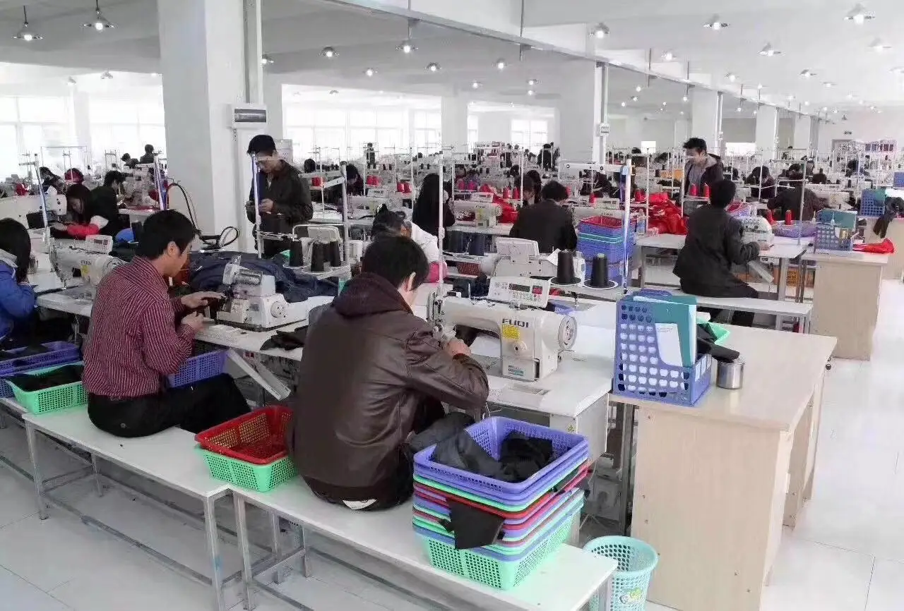 Guangzhou Guchen Clothing Co., Ltd. 1