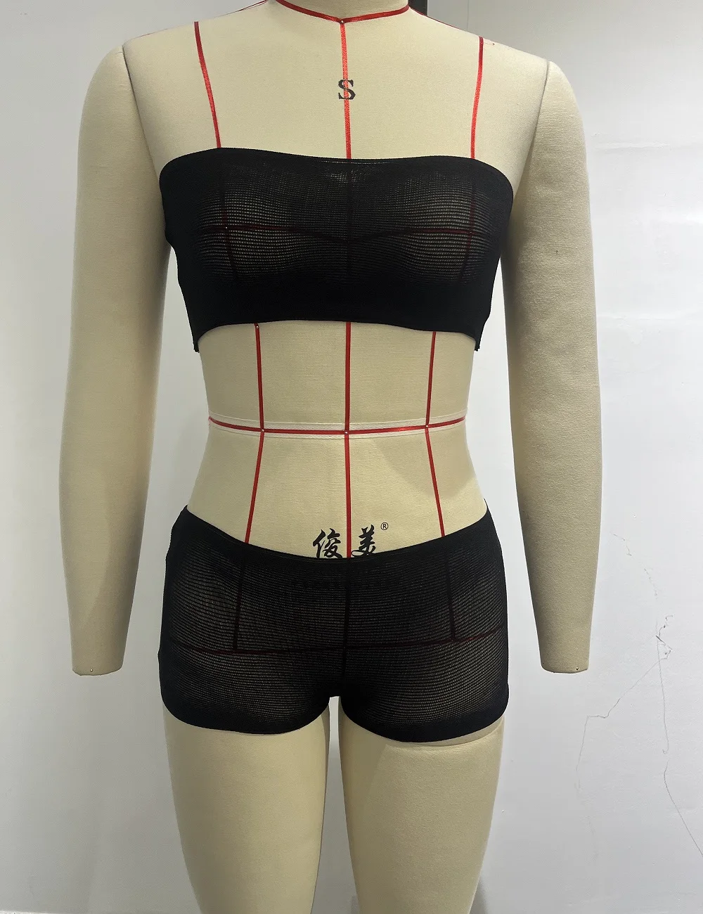 One Set Green or Black Color Disposable Nylon Mesh Bra and Underwear for Spa or Beauty