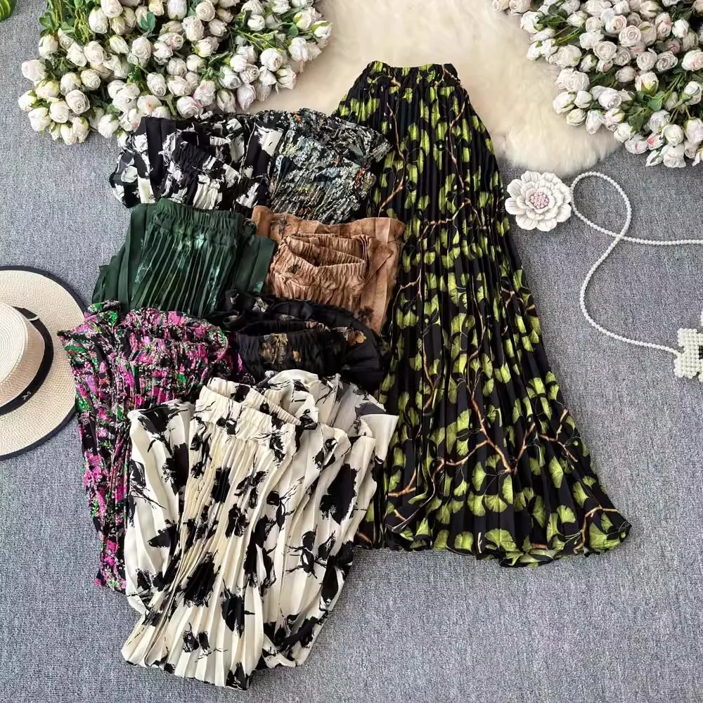 CHACOTT - 新品未開封ウノアNoble skirt variationLサイズグレープ layered wool maxi skirt, Designer swing skirt for winter