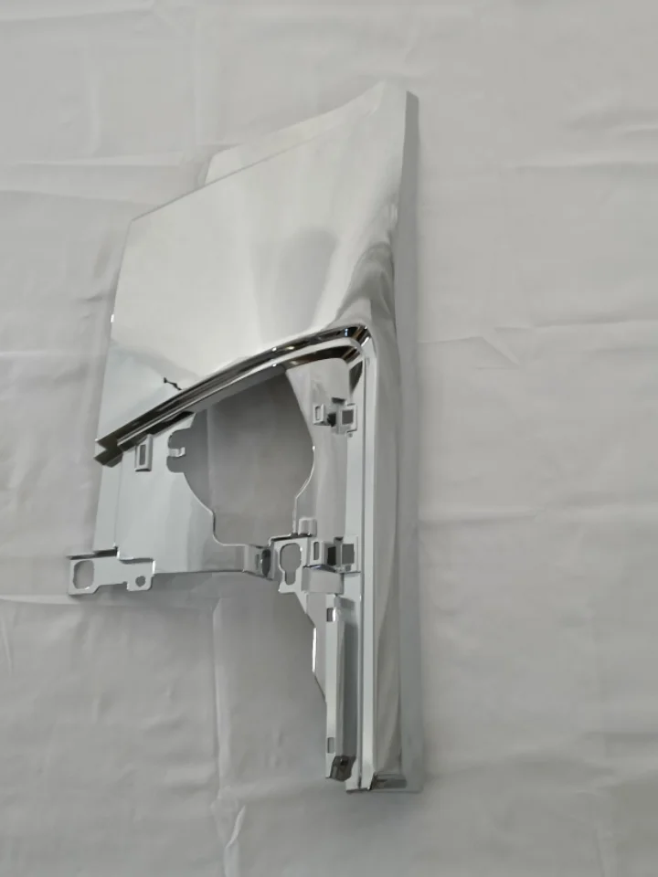 ISUZU クロームサイドパネル 1-86722141-0 ISUZU クロームサイドパネル 1-86722141-0 Chrome Corner Panel