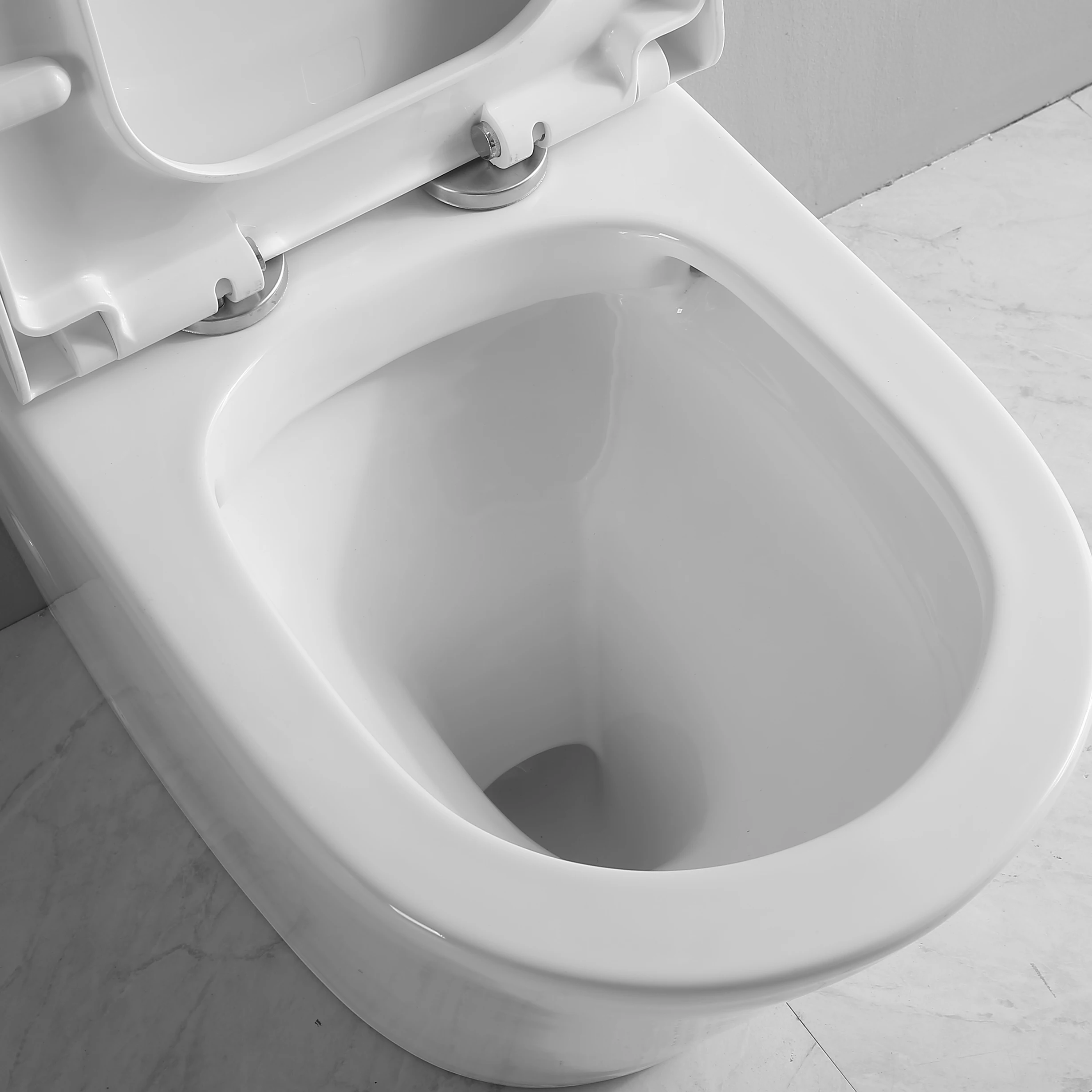 Европейский стиль, сантехника в гостиницу, комфортный напольный унитаз, без оправы, P-trap, двойной слив, обратно к стене, унитаз, набор