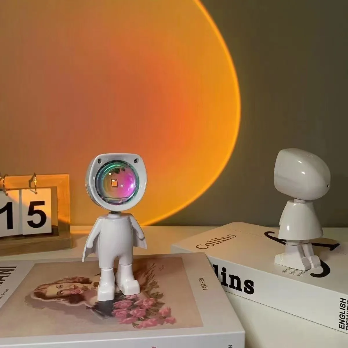 Popular Usb Sunset Projector Robot  Night Light Astronaut Projector Lights Decoration Atmosphere Lamp  Rechargeable Sunset Lamp