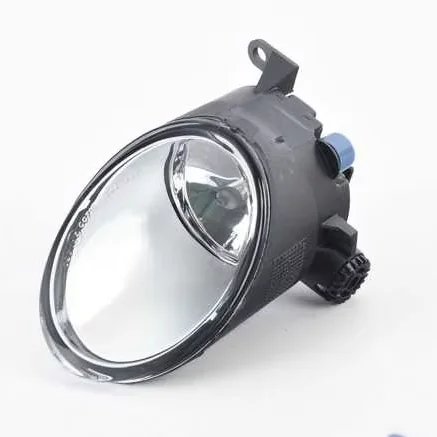 For Phaeton 2003 Front Fog Lights for the Front Bumper, Left and Right, Part Numbers 3D0 941 699 C and 3D0 941 700 C