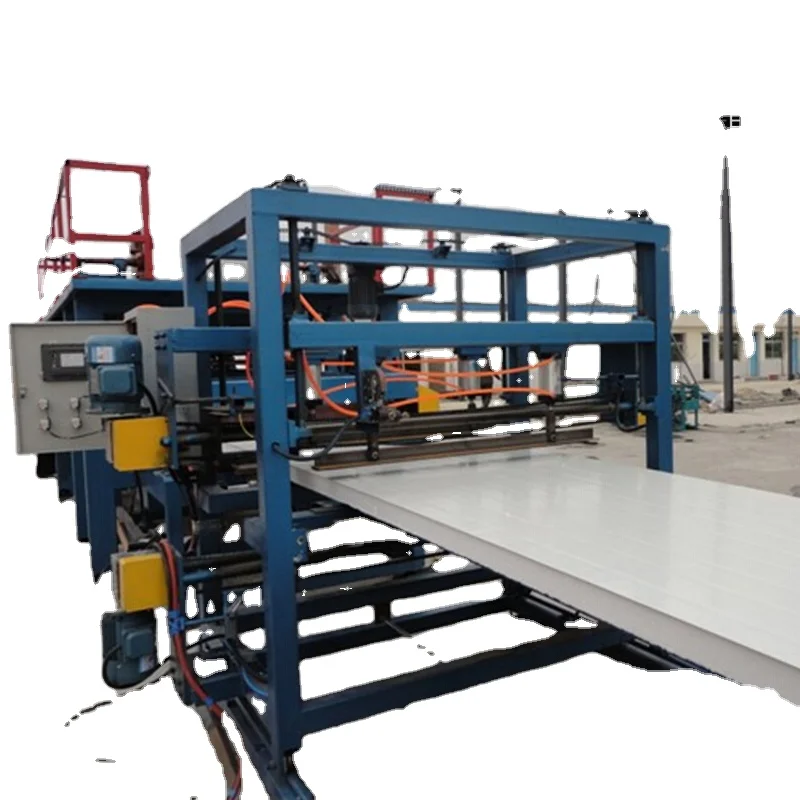 Automatische Steinwolle / EPS Sandwich Panel Roll Forming Maschine / Dachziegel Produktionslinie