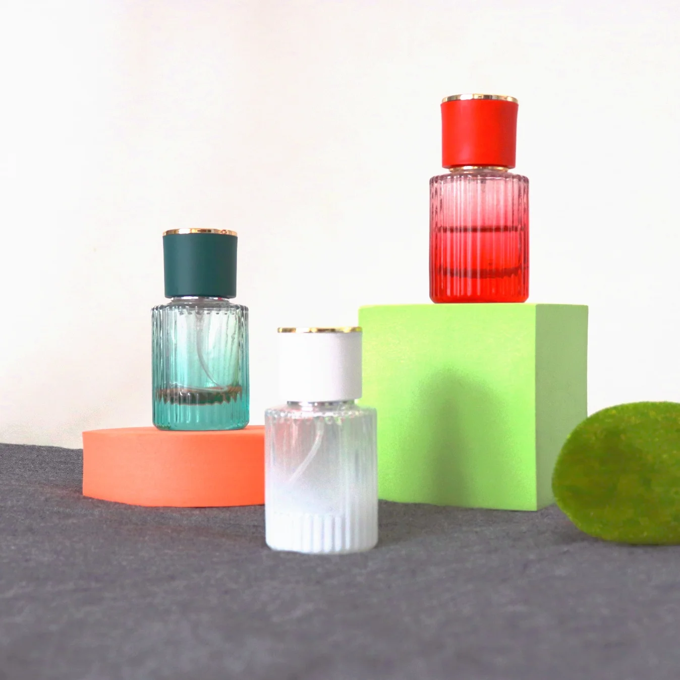 20 ml 30 ml 50 ml Glass Perfume Bottle Packaging Round Transparent Perfume Bottle Empty Glass Spray Bottle