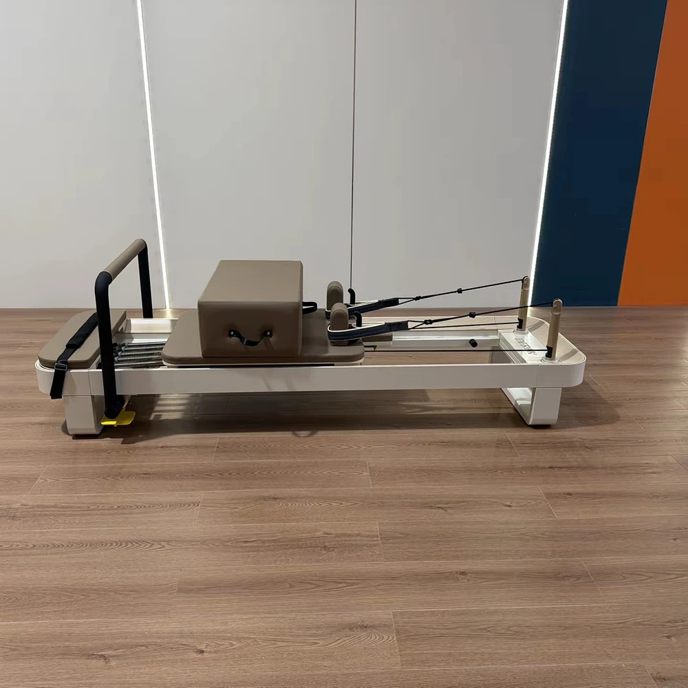 Luxury Integrated Aluminum Portable Pilates Reformer High Stability Commercial product detail 3