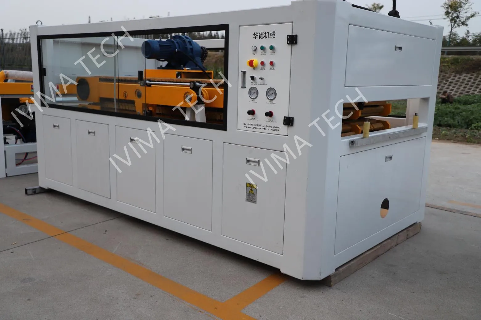 Машина для изготовления ПВХ ДПК дверей/производственная линия/Экструзионная установка пустотелых