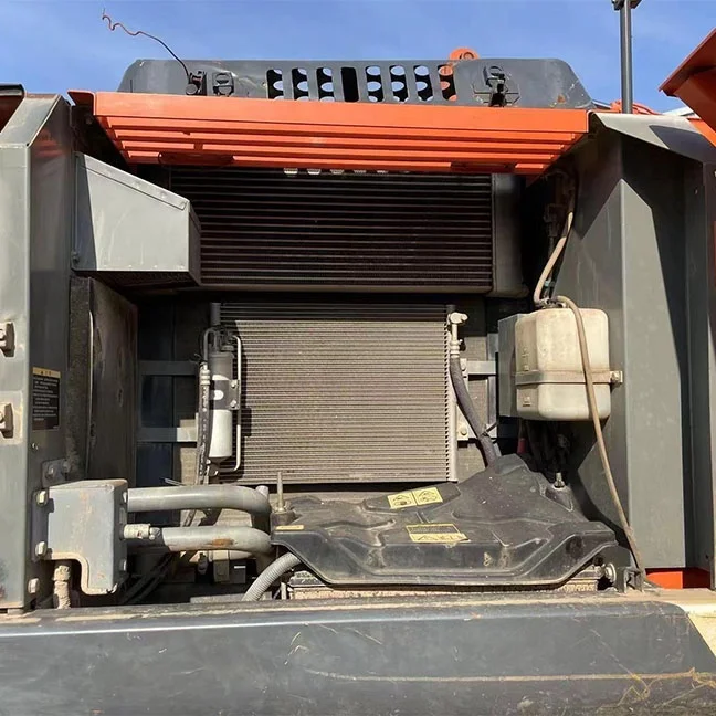 The Latest High Quality and Excellent Crawler Type Second-hand Excavator Hitachi 250 Short of Stock