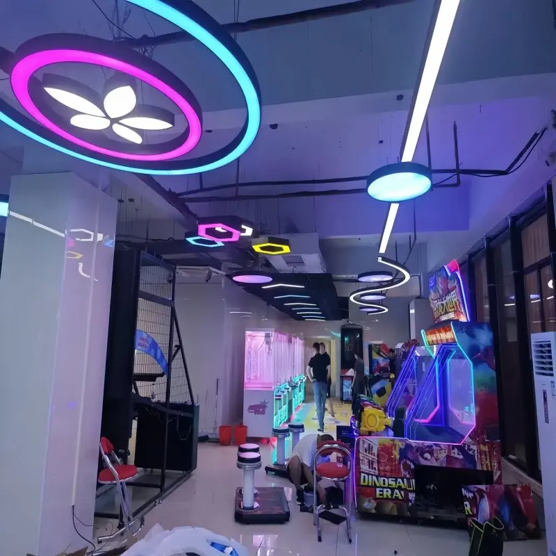 Kommerzielles Spielcenter, Kinderspielplatz, Vergnügungspark, Spielhalle, Kronleuchter – energieeffizient für E-Sports-Center und Einkaufszentren