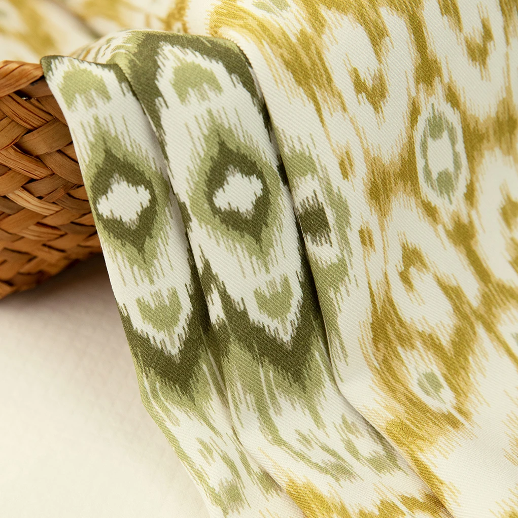 Этнические узоры 160gsm, средний вес, 100% вискоза, ткань из вискозы с принтом для одежды