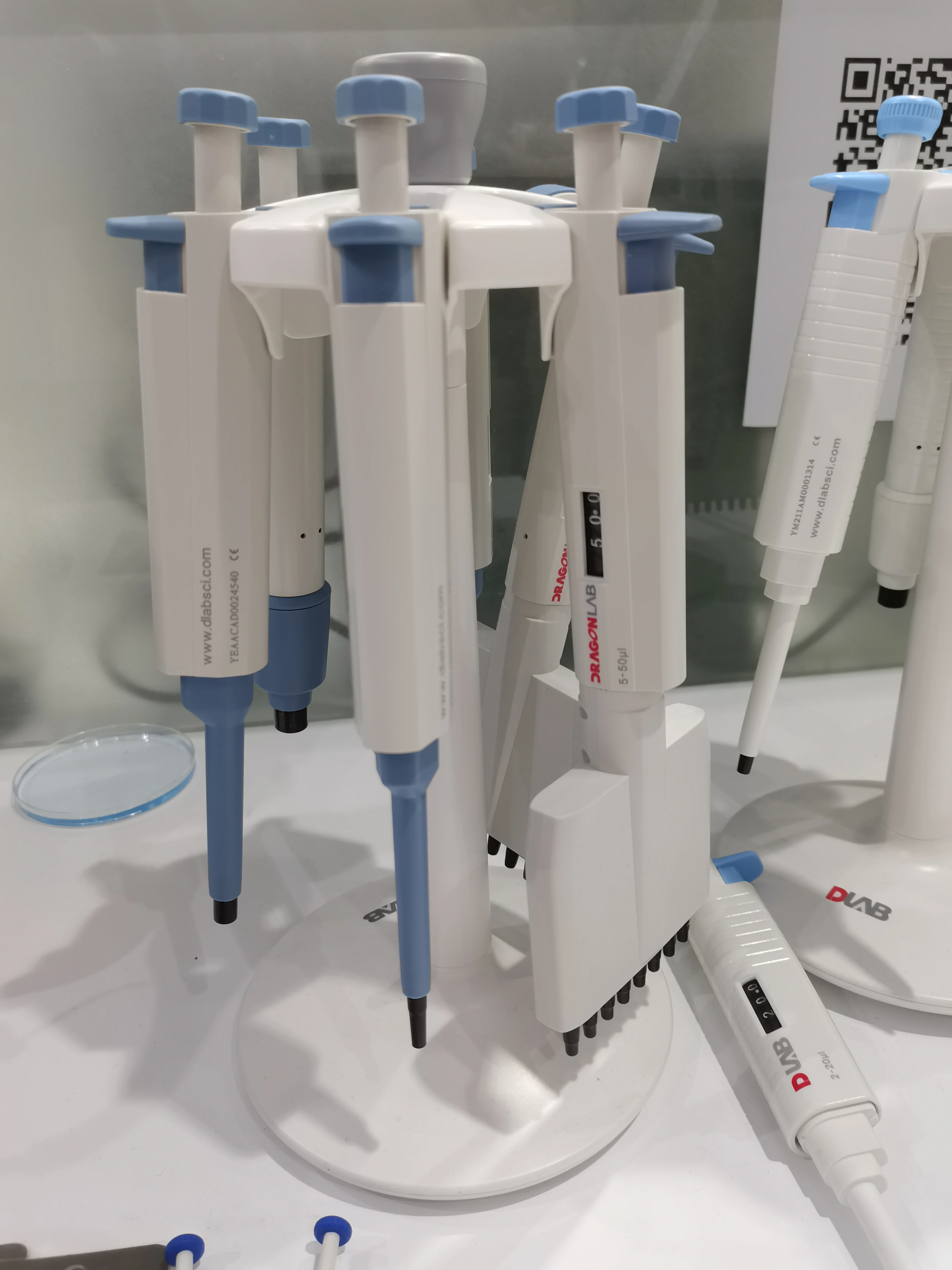 MKR Medical Single Double Three Channel Fixed Volume Pipette Manual Micropipette Pipettor