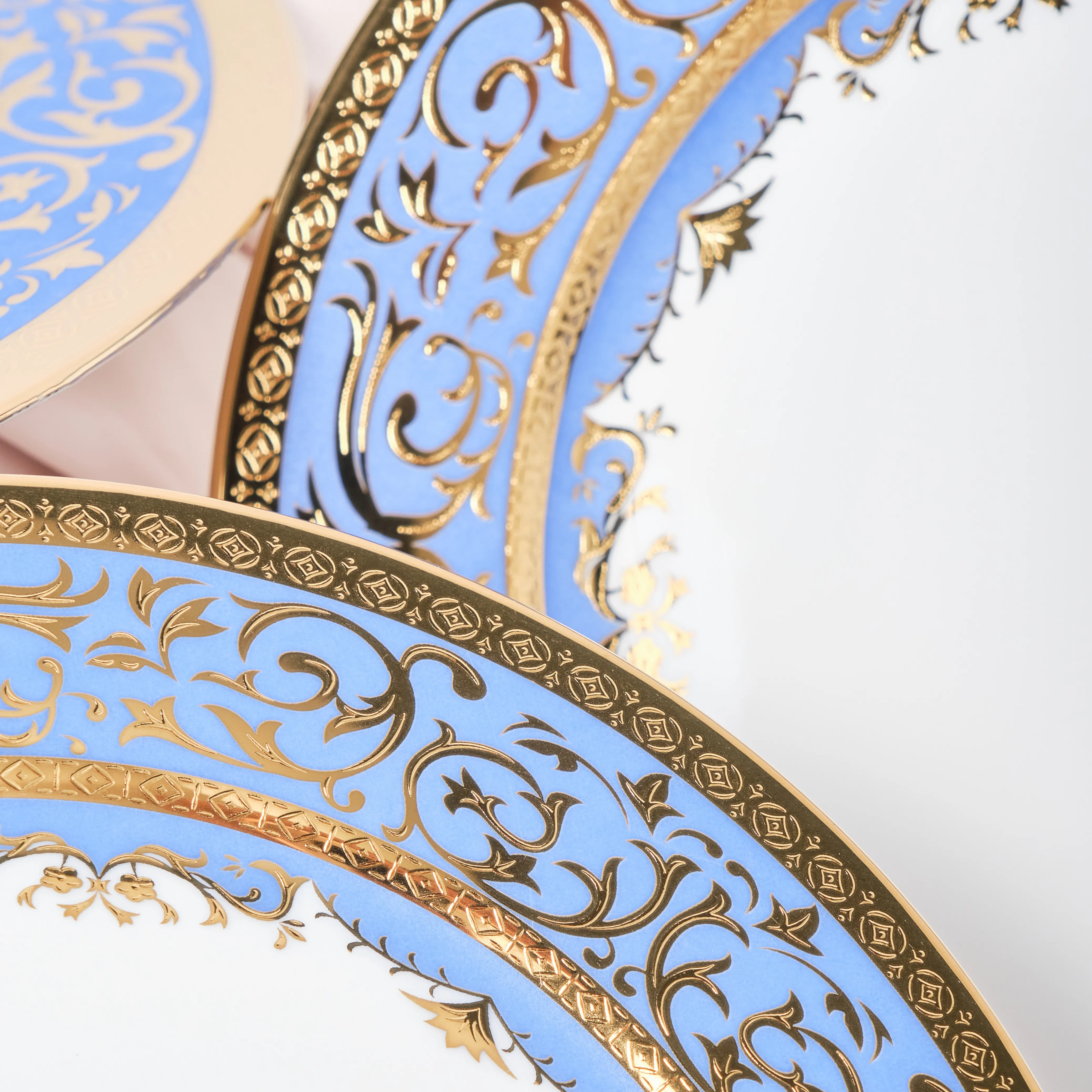 Luxury Dubai Dinnerware Porcelain Wedding Gold Blue Decal Ceramic Bone