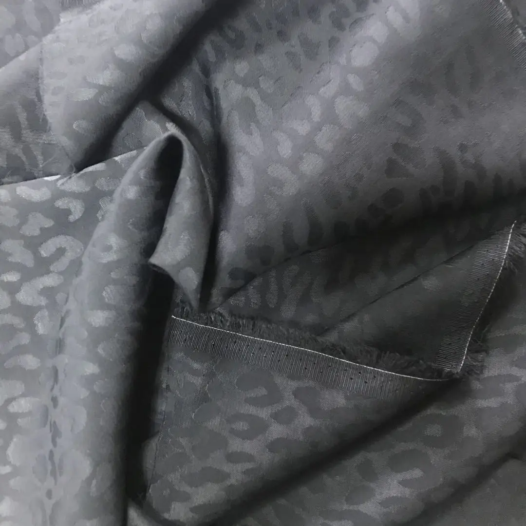 European Style High Quality High Density Oeko-tex Certificate Viscose Rayon Jacquard Solid Woven Fabric for Shirts Garments