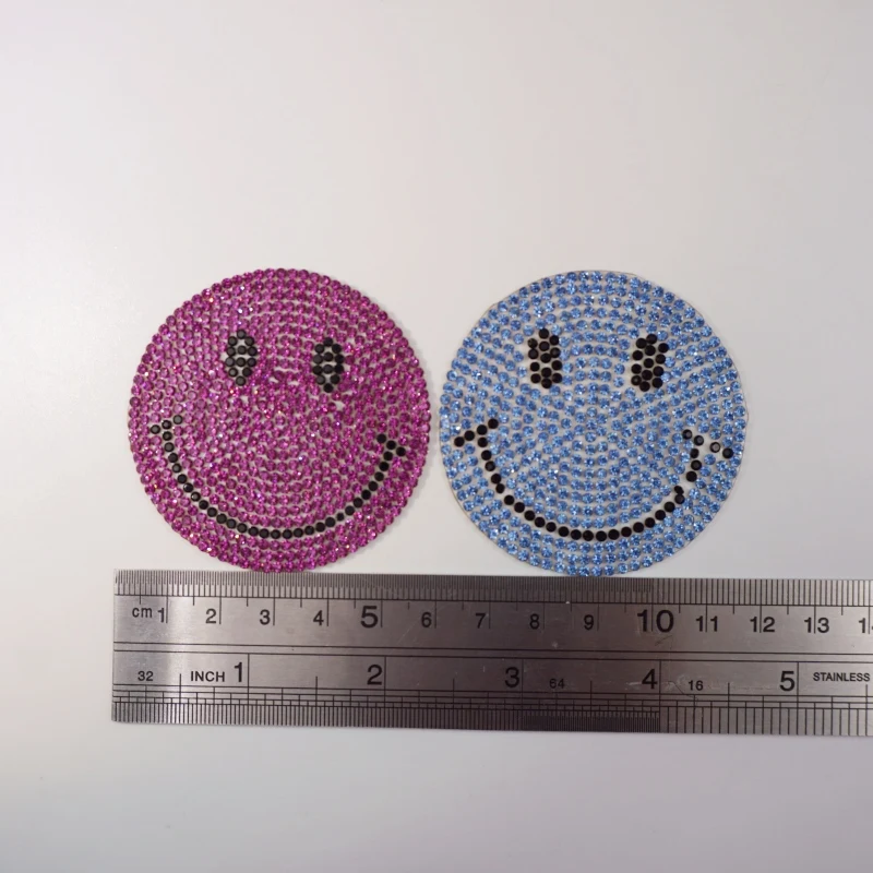 Free sample factory wholesale iron on smiley face crystal products tshirt appliques