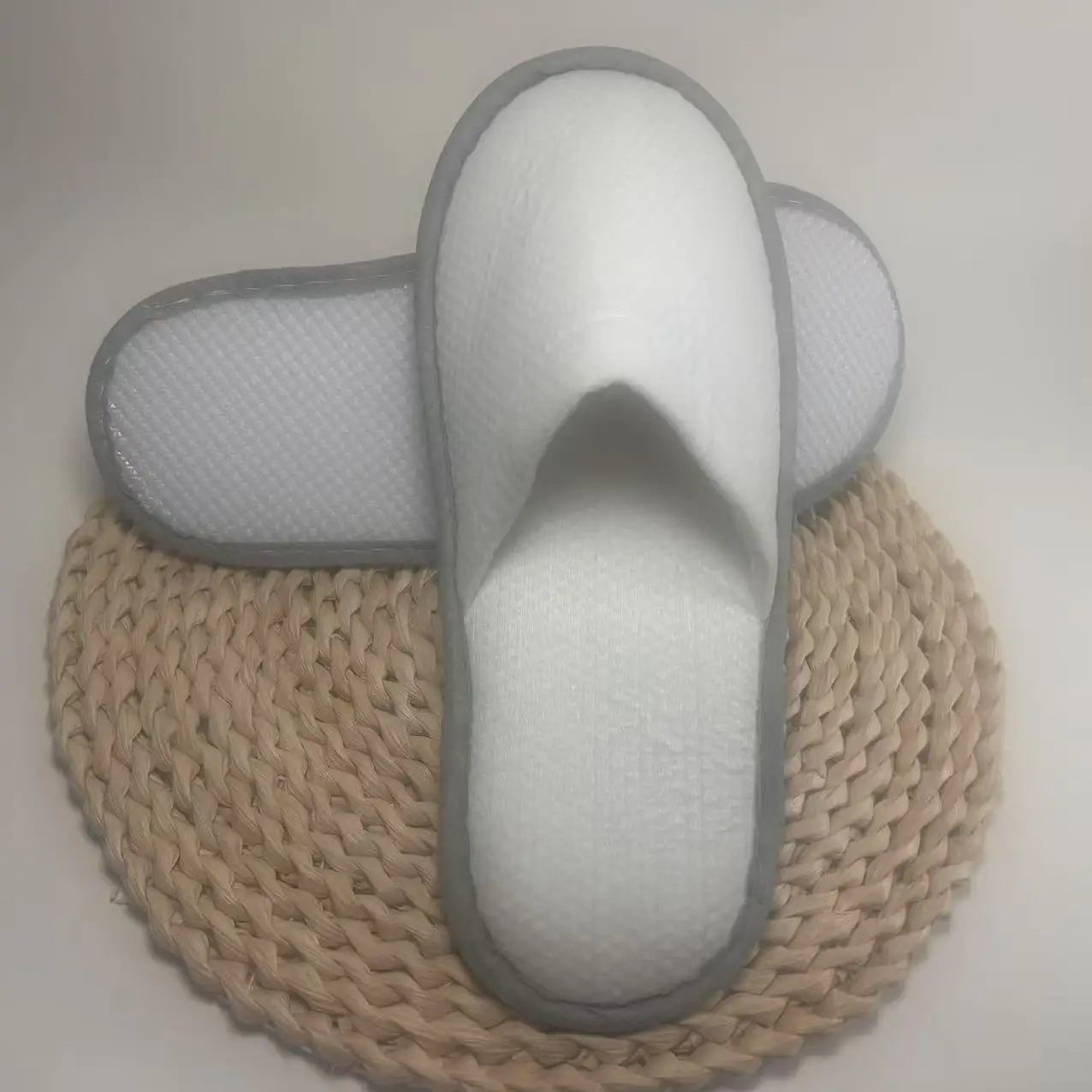 disposable slippers wholesale