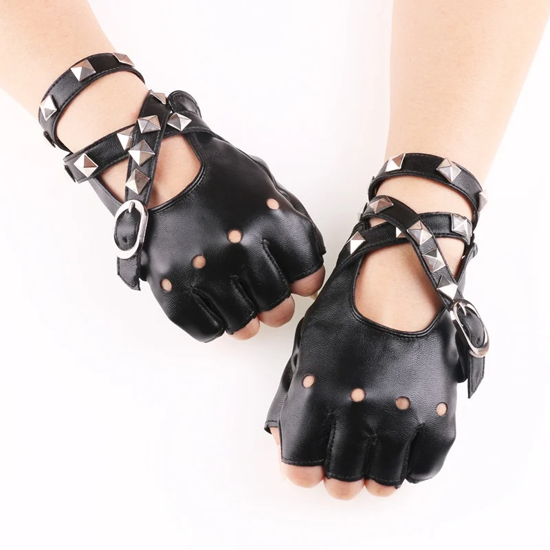 Женские перчатки без пальцев из искусственной кожи с заклепками