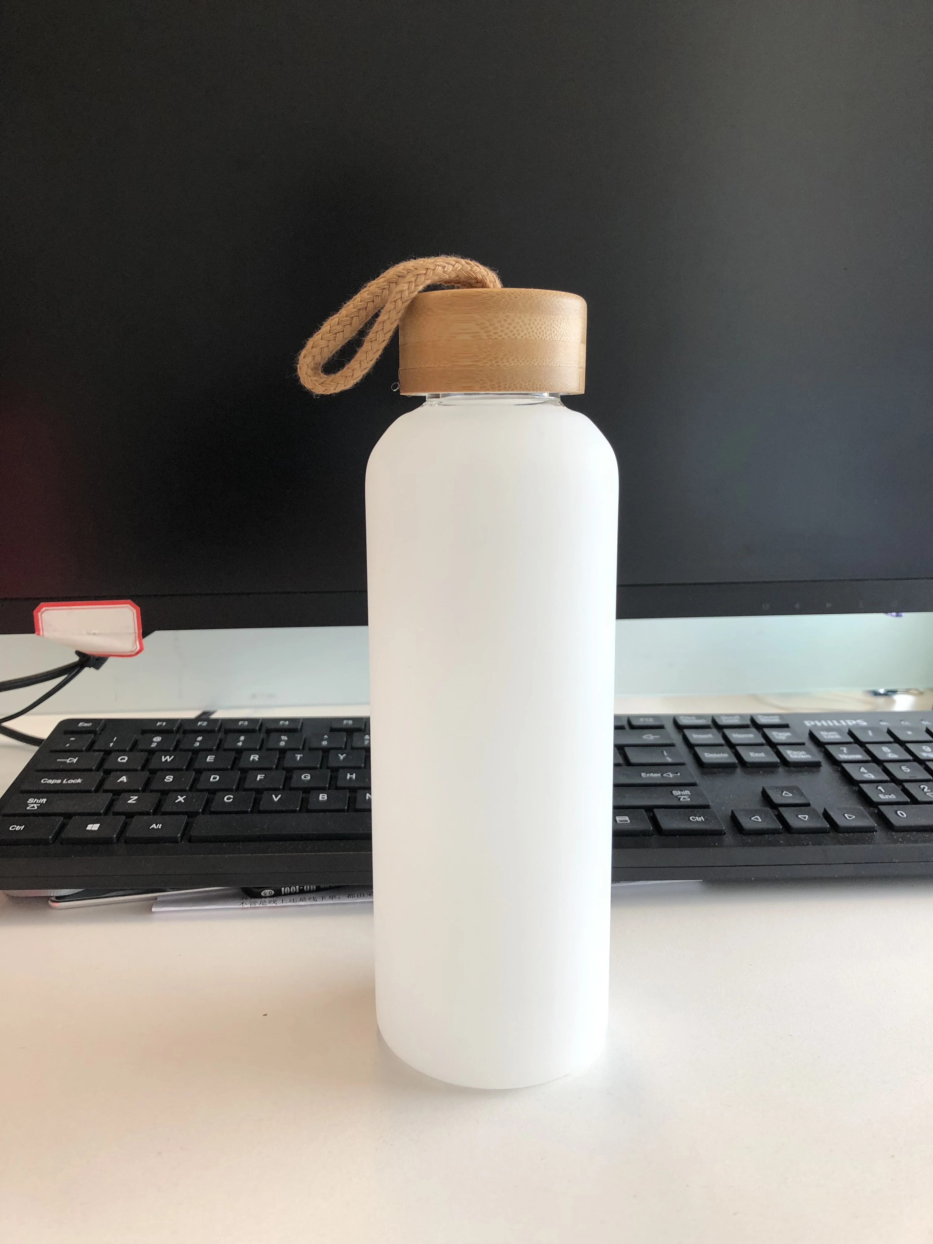 Wholesale DIY 20oz Frosted Multi Color Sublimation No Straw Blanks for  Purse Stanley Glass with Bamboo Lid and Rope Water Bottle - China Water  Bottle That Keeps Water Cold for 24 Hours