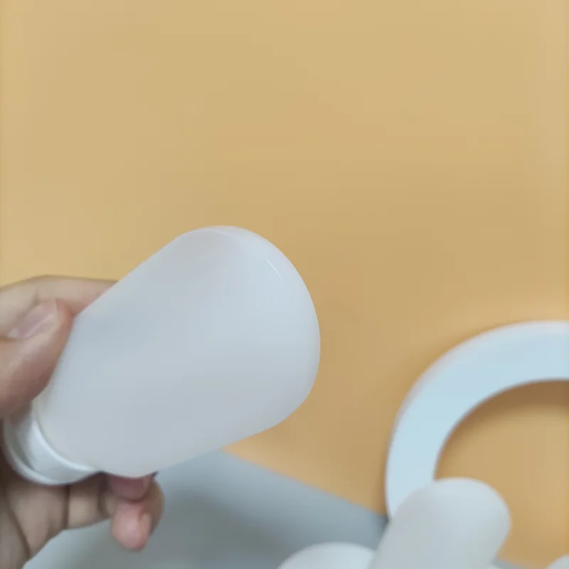 60ml Inverted Colorful Flexible Flip-top Cosmetic Packaging Bottle Travel Sunscreen Cleanser Dispenser Bottle