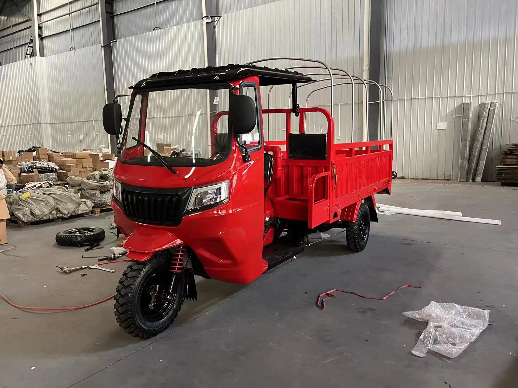 Reverse Tricycle Large Cargo With 350cc Engine Lifting Jack Rain Cover