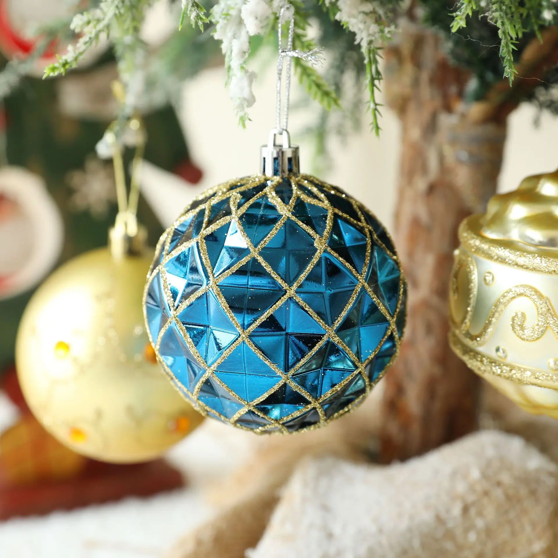 25 Palline Di Natale Glitterate Per Albero: Decorazioni In Plastica Rosse, Verdi E Bianche Per Un Natale Scintillante! - 3