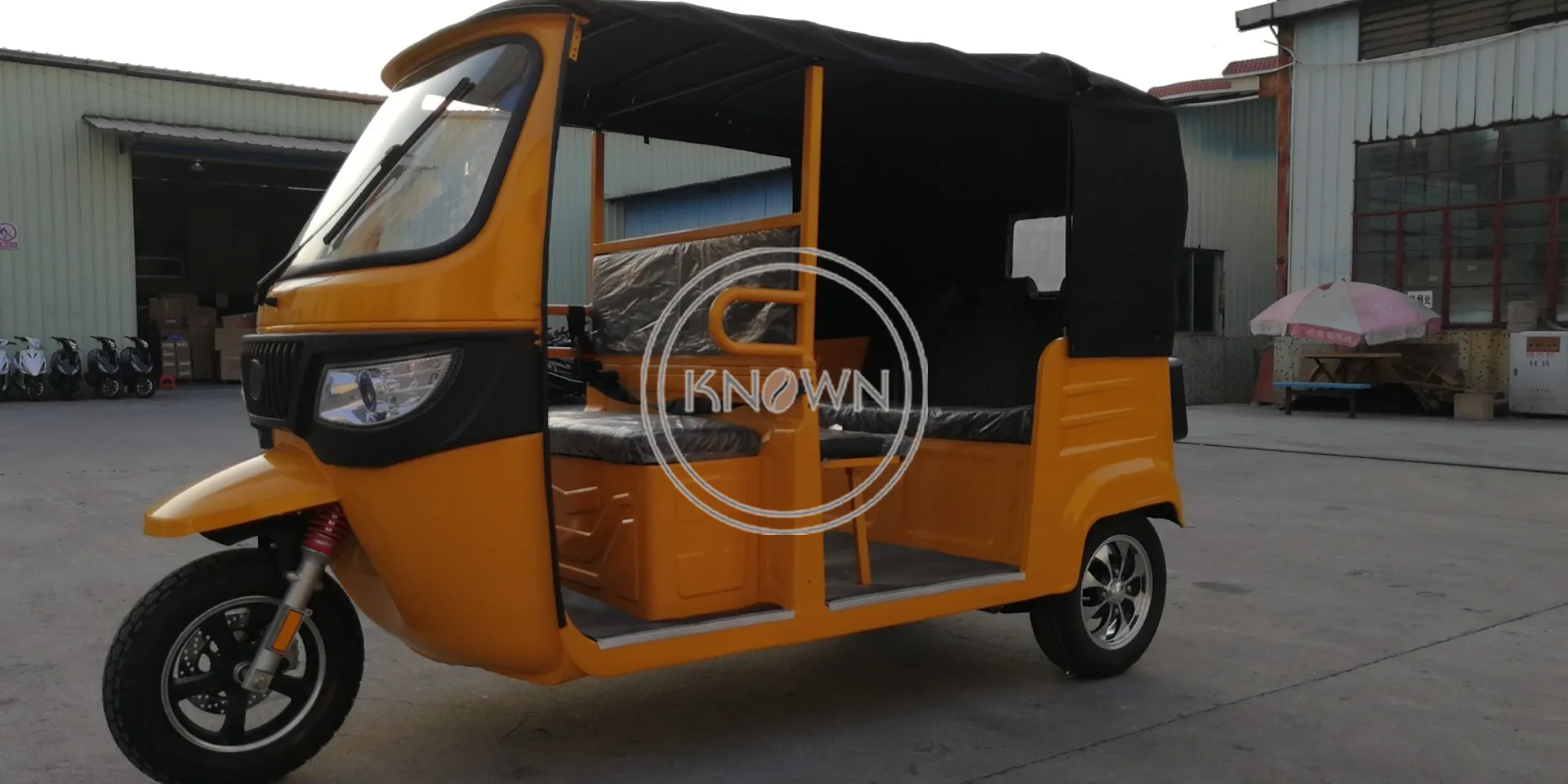 2025 Factory Price TukTuk  Auto Gasoline Adult Passenger Electric Tricycles Three Wheel Scooter Rickshaw for Sale
