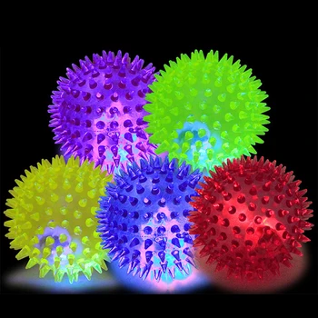 High Quality Squeaky Bouncing Rubber Bite Resistant Led Spiky Dog Pet Ball