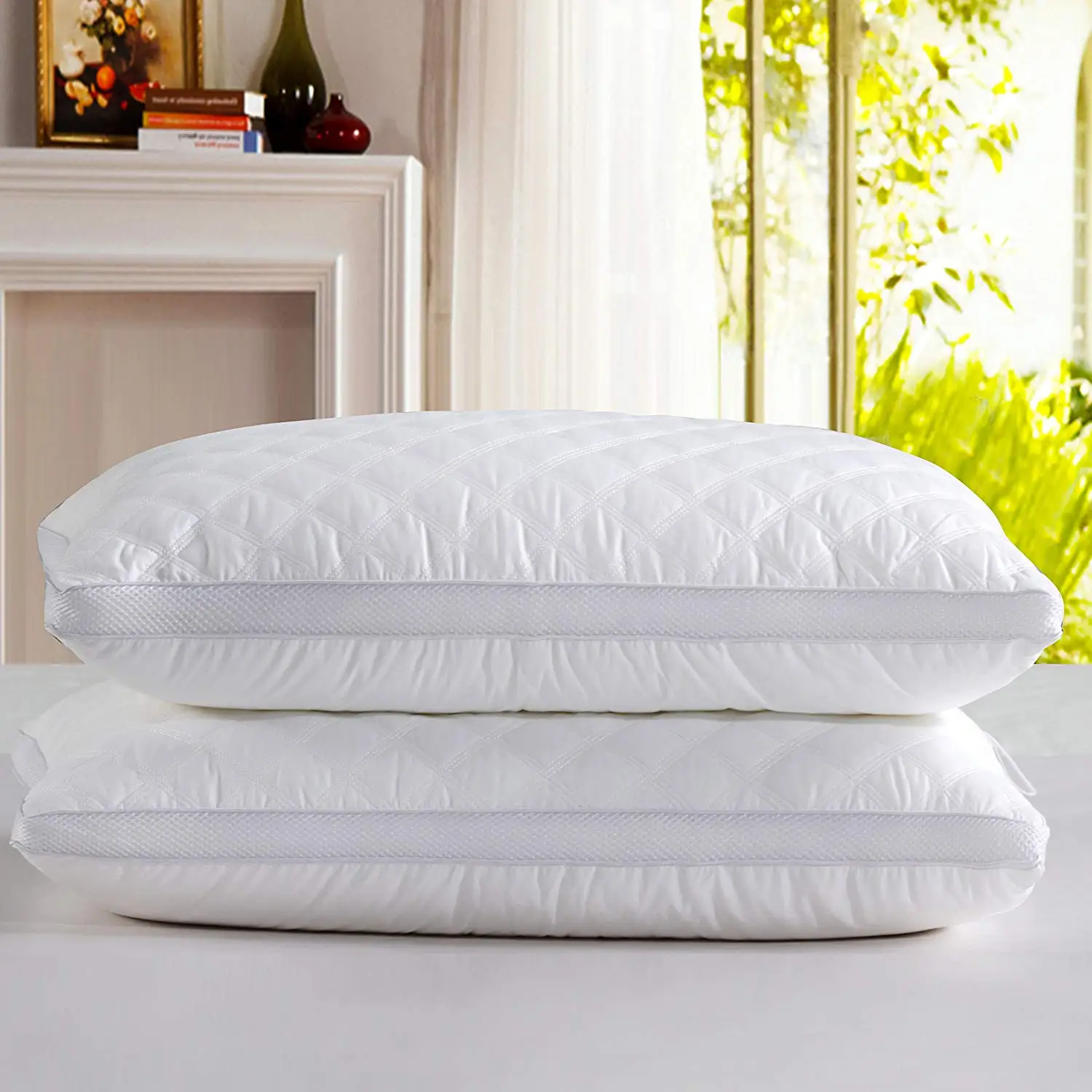 Белая постельная гипоаллергенная подушка