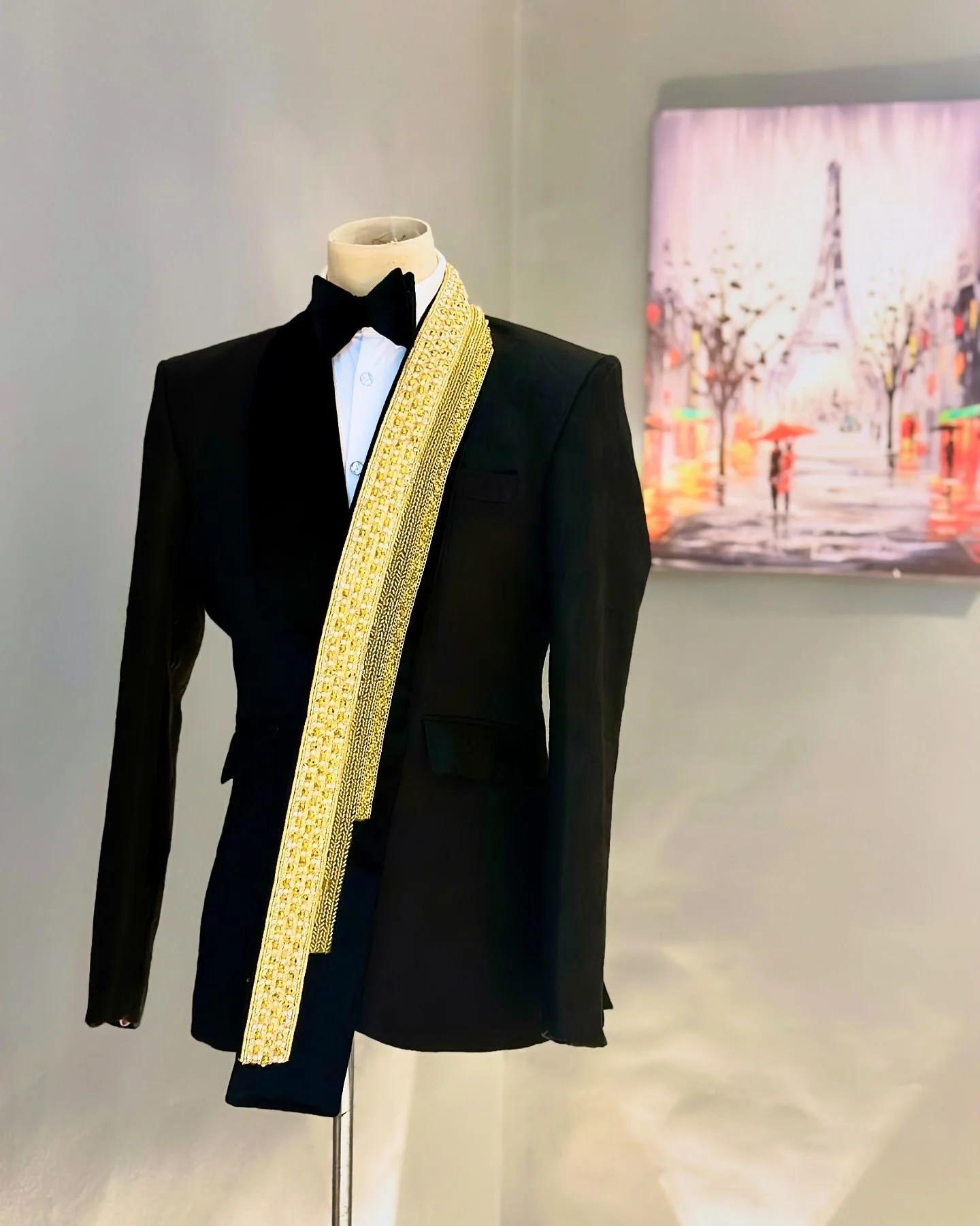 Custom Black Men Suits for Wedding Prom Party Slim Fit Groom Tuxedo Gold  Lapel 2piece Best Man Blazer Latest Coat Pant Design