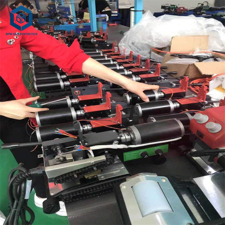 Overlap Hot Sale Wedge Automatic Geomembrane Welding Machine for Application Liners in Oman