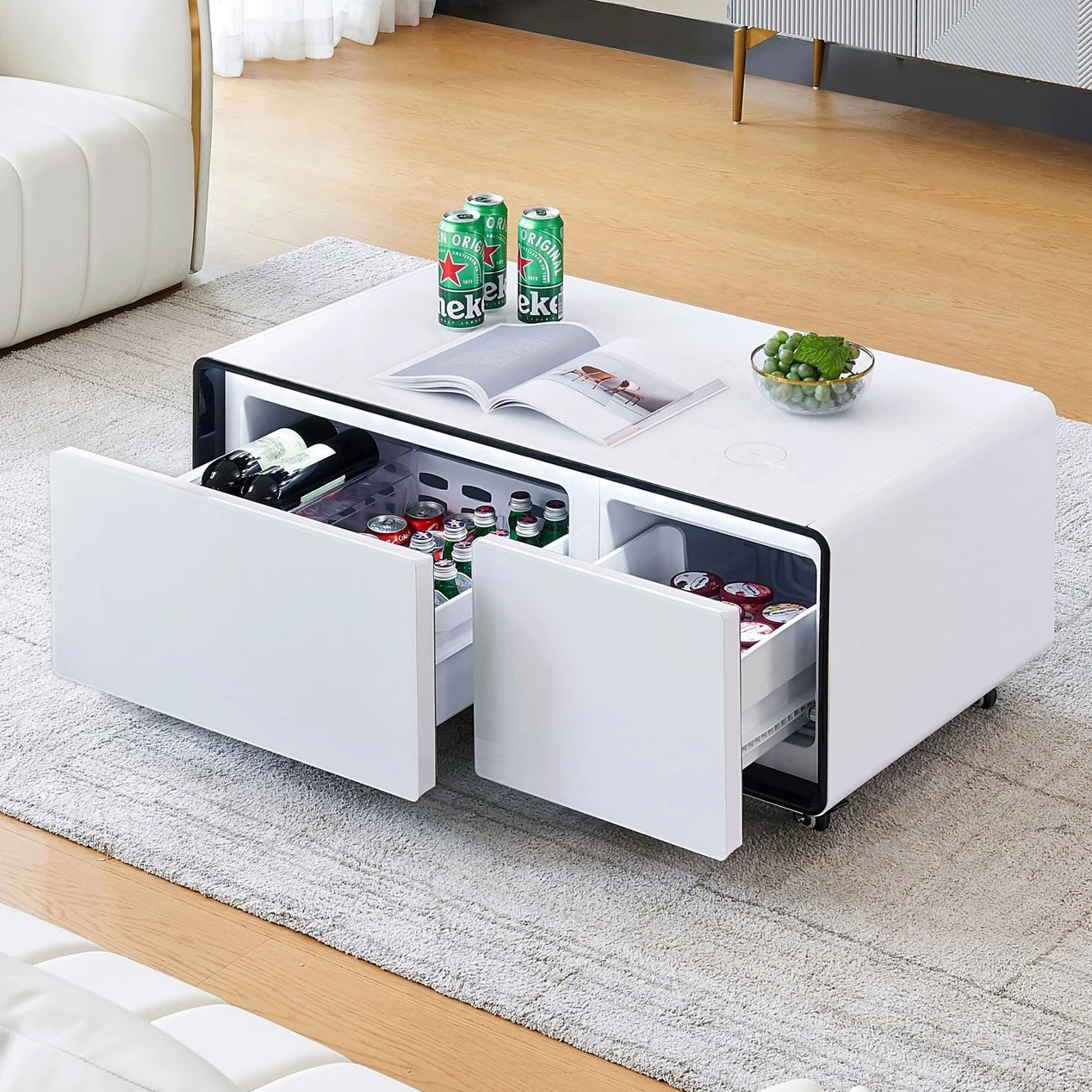 洗濯機、ソファ、冷蔵庫、棚、テーブル 冷蔵庫 机 ソファやベッドから動かずにビールを飲むならスマート冷蔵庫