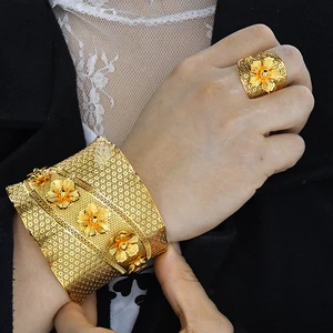 Women's Custom Vintage Flower Rings and Bangles Set Luxury Design Gold Plated Fashion Jewelry Gold Plated Copper Jewelry
