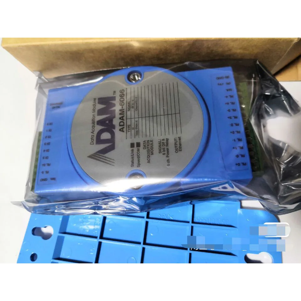RF Explorer 6G Combo Handheld Spectrum Analyser with Case Plus an RFEMWSUB3G Expansion Module109990063