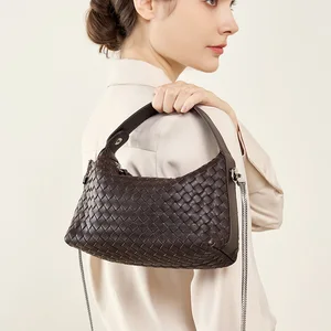 Ladies Genuine Leather Woven Handbags Custom Portable and Stylish Crossbody Shoulder Bag for Women Wholesale Dumpling Bag