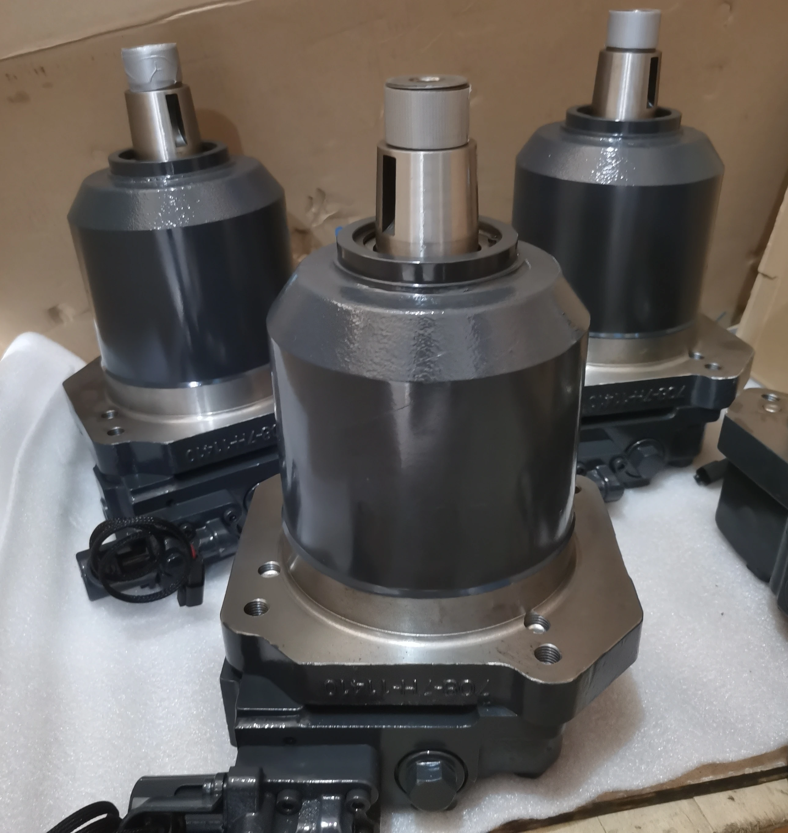 708-7W-00210WD600 Fan Motor - Reliable Performance & Efficiency