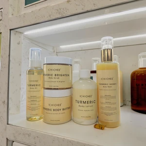 Hot Sale Fashion Revitalized Vitamin Glow Body Care Shower Gel and Scrub  Low MOQ Wholesale Skincare Products