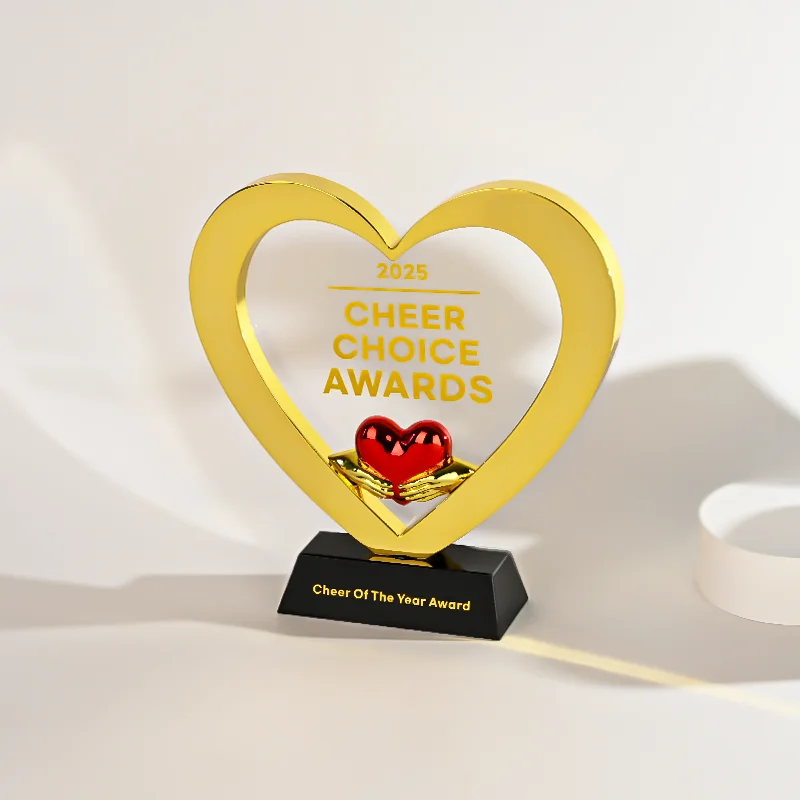 2025 New Trophy Heart Shaped Crystal Glass and Metal Trophy with Edge Award for Appreciation and Ceremony