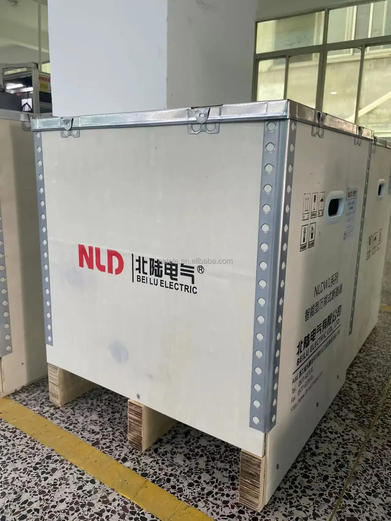 Disjoncteur Schneider NW63H1 Reconditionné - 6300A, 3 Pôles, Type Drawout - Pour Installation électrique