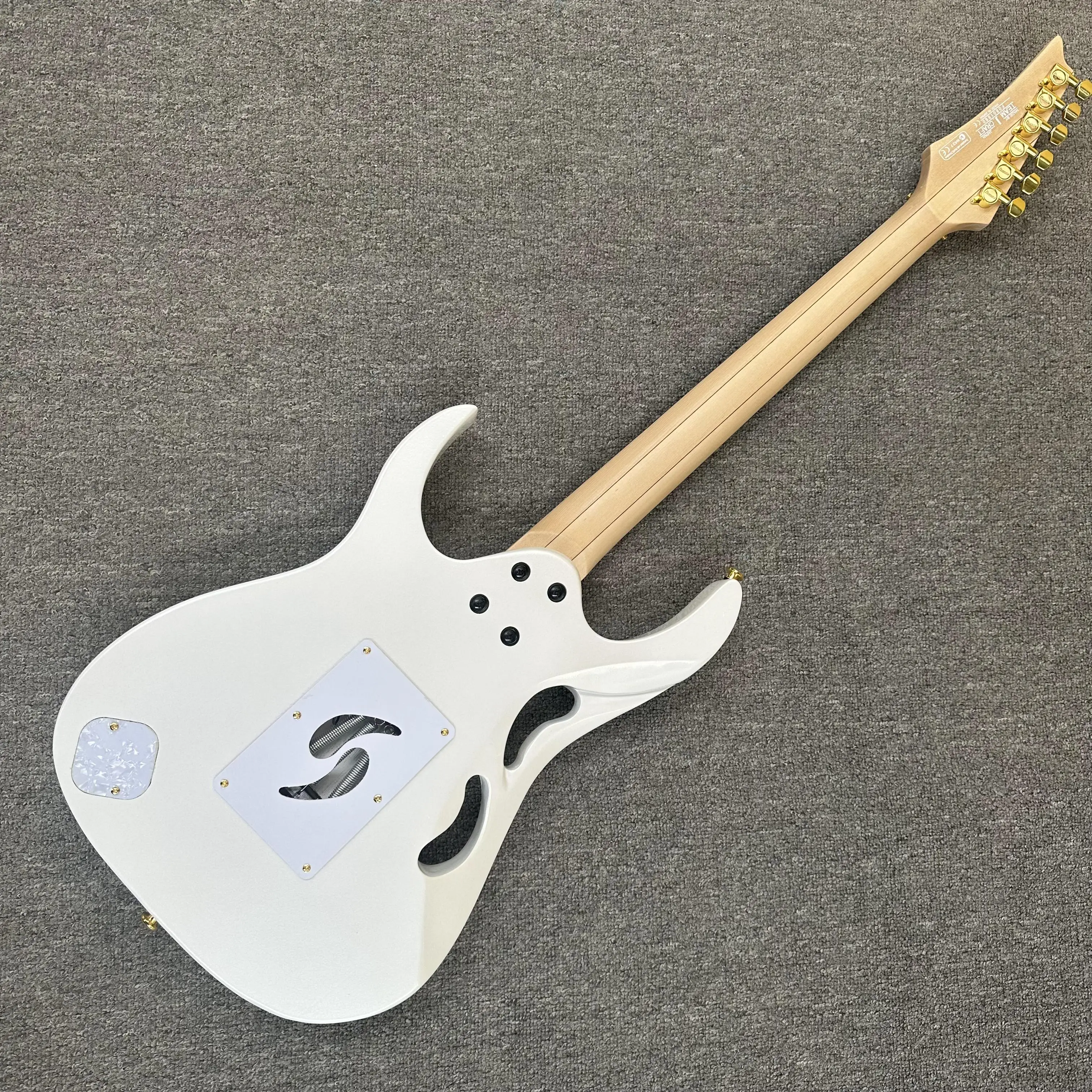 Ibn White 7V Electric Guitar with White Pickguard & Gold HSH