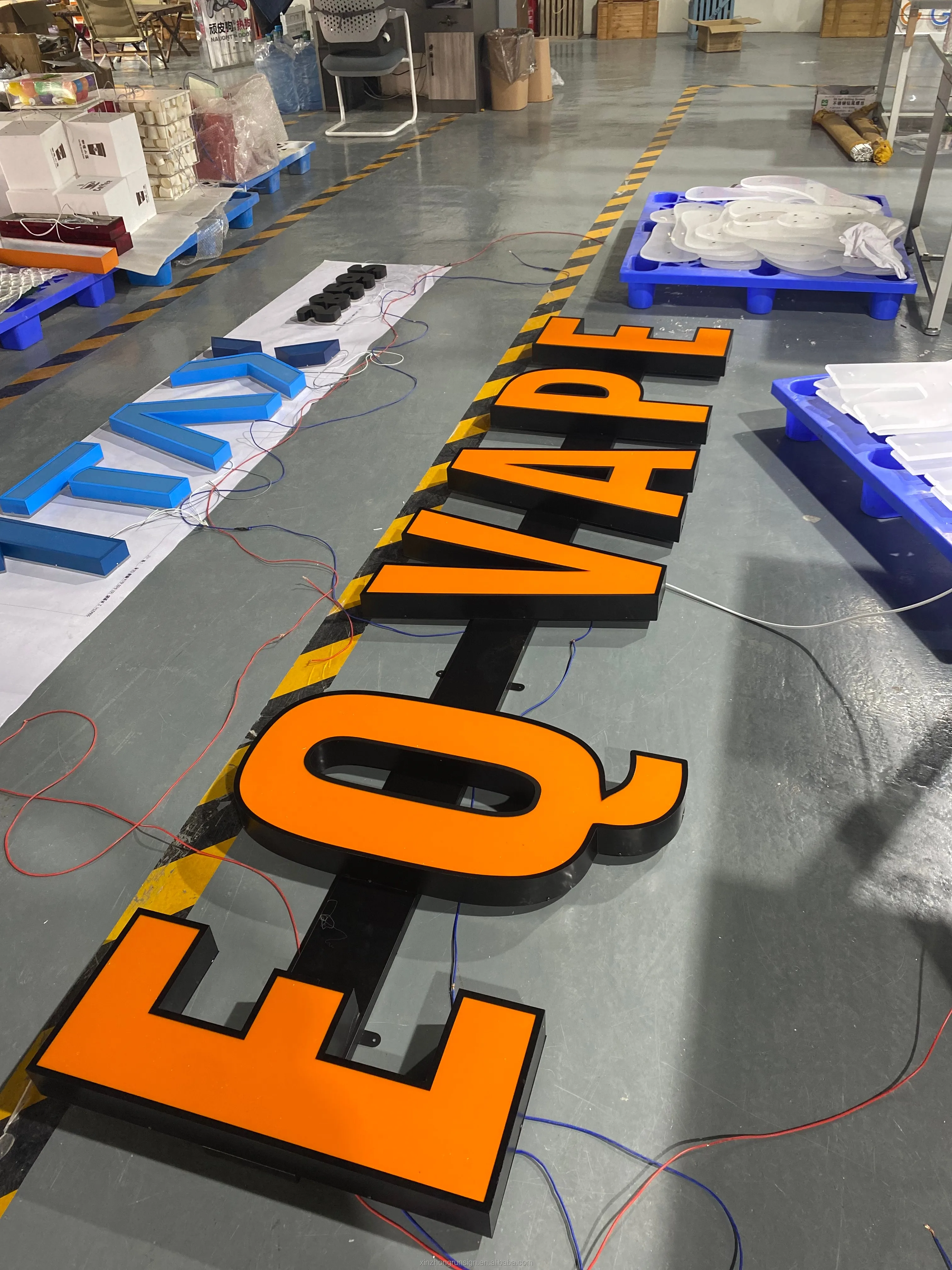 3D LED Gold Brushed Stainless Steel Front-lit Sign, Outdoor Building Commercial Acrylic Light-up Signage.