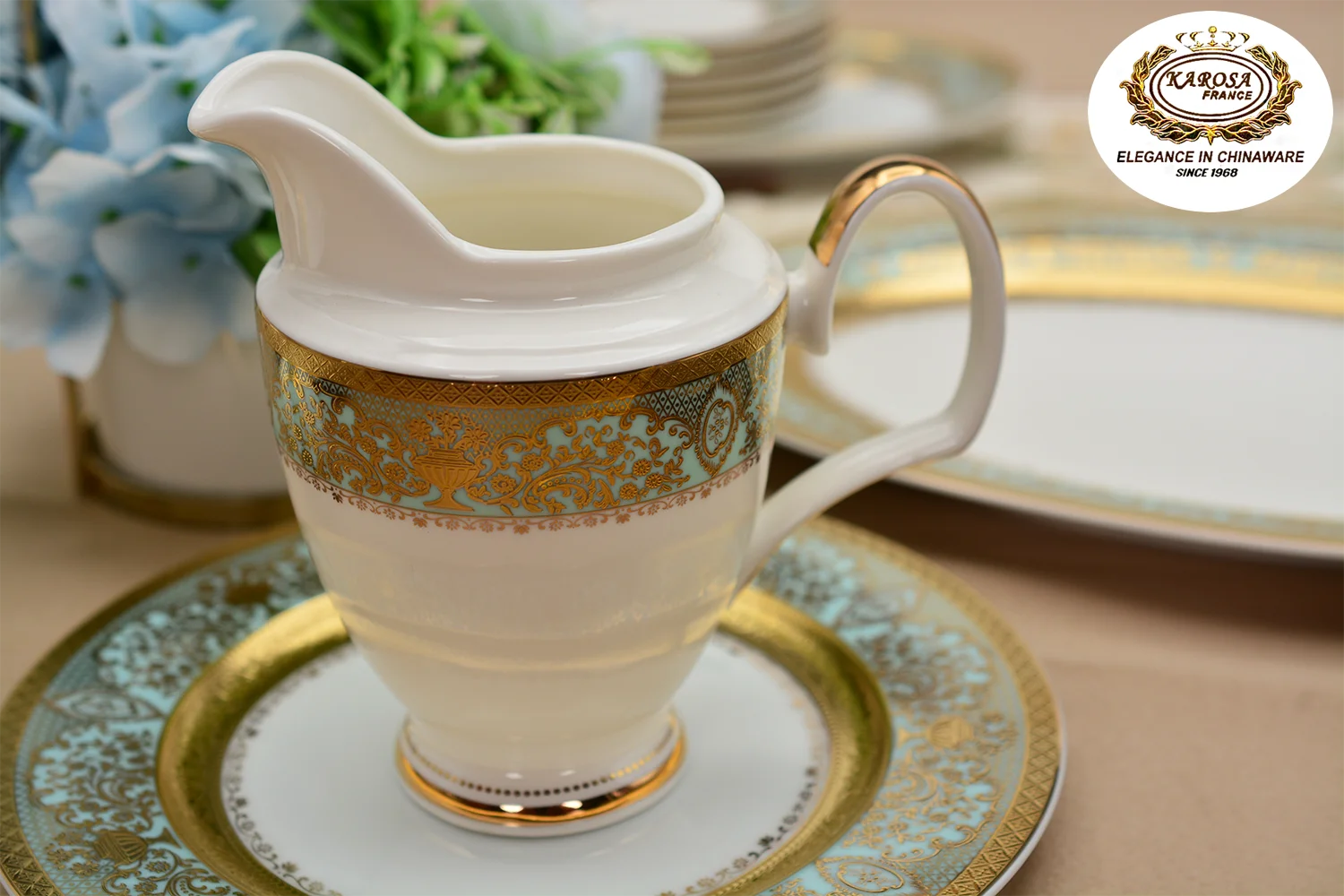 KAROSA High Quality 17pcs Embossed Gold Decorations Tea Set Luxury Style Bone China Tea Cup Set