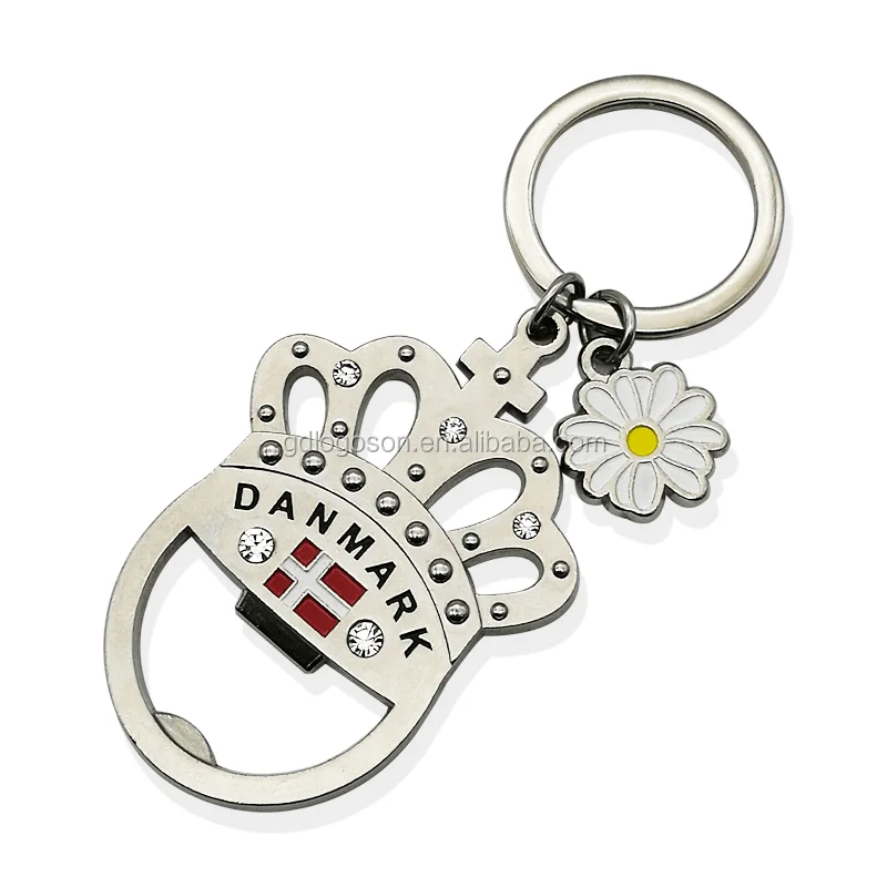 Unique Denmark Souvenir Keychains Spinning Crown Royal Rotatable 3D Crown Keychain Custom Logo