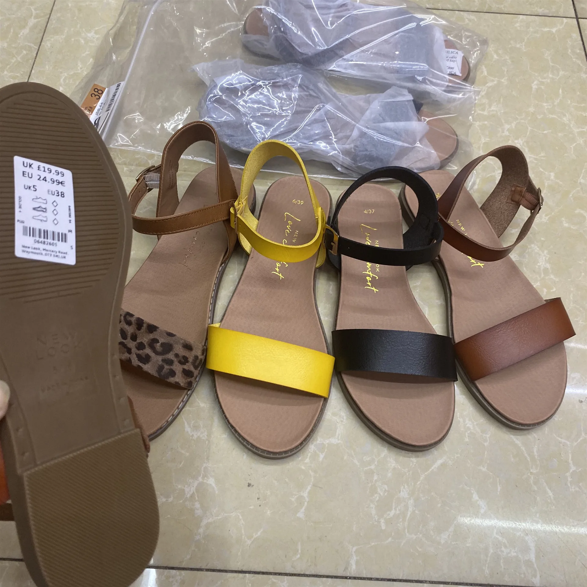 Tendencia de las sandalias 2022. Ver más de 120 modelos de sandalias que  están de moda