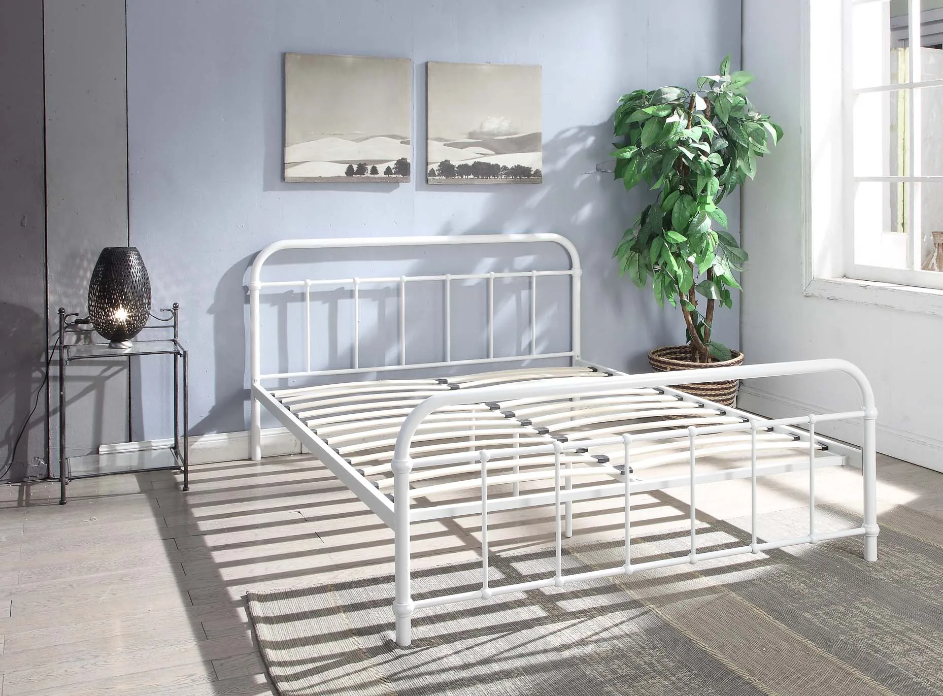 Wholesales Simple Design Wrought Iron Platform Bed King Size Copper Brush Metal Bed Frames